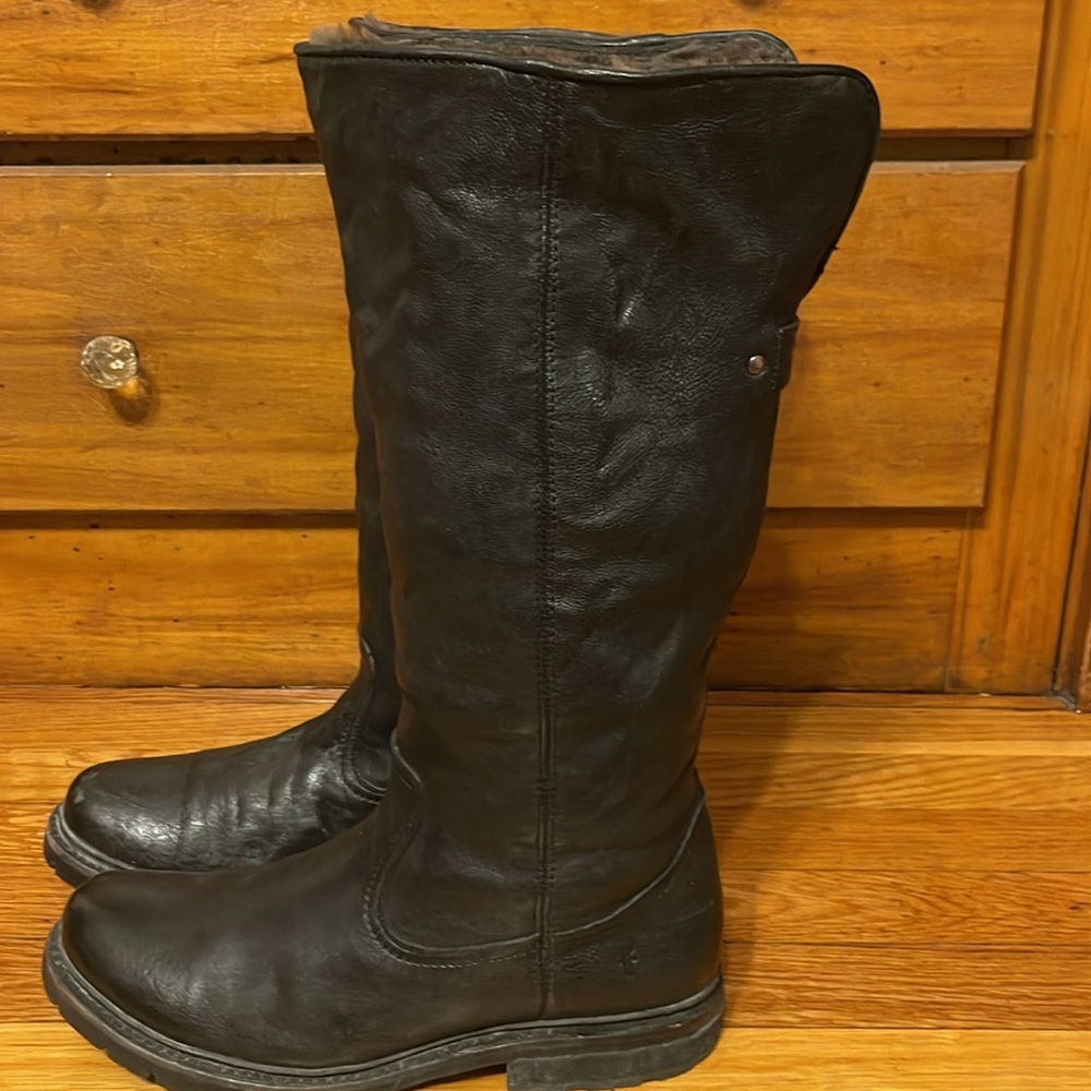 Frye shearing/ fleeces winter tall  riding boots womens size 9.5B - Picture 2 of 14